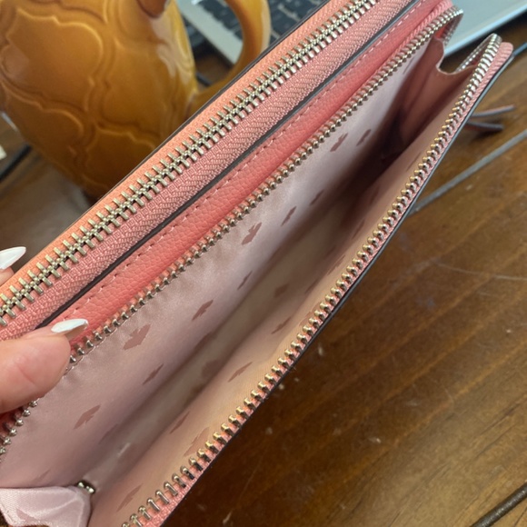Kate Spade Anita Patterson Drive Wristlet - Picture 2 of 4